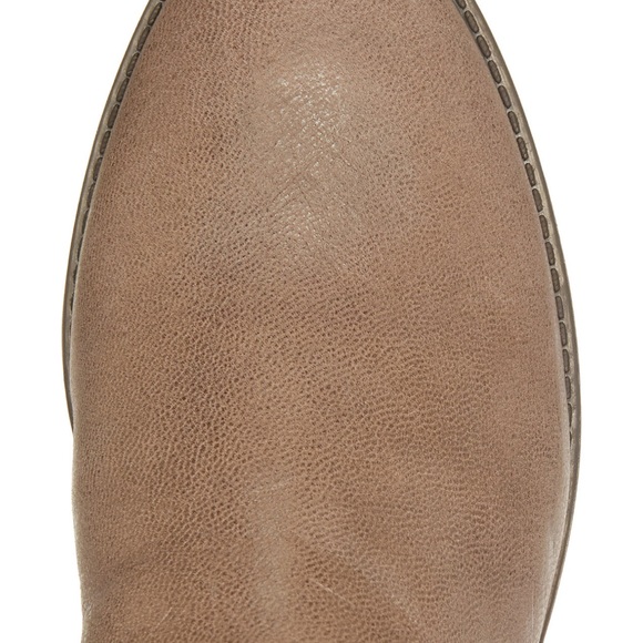 VINCE CAMUTO BOOTS - Picture 4 of 12